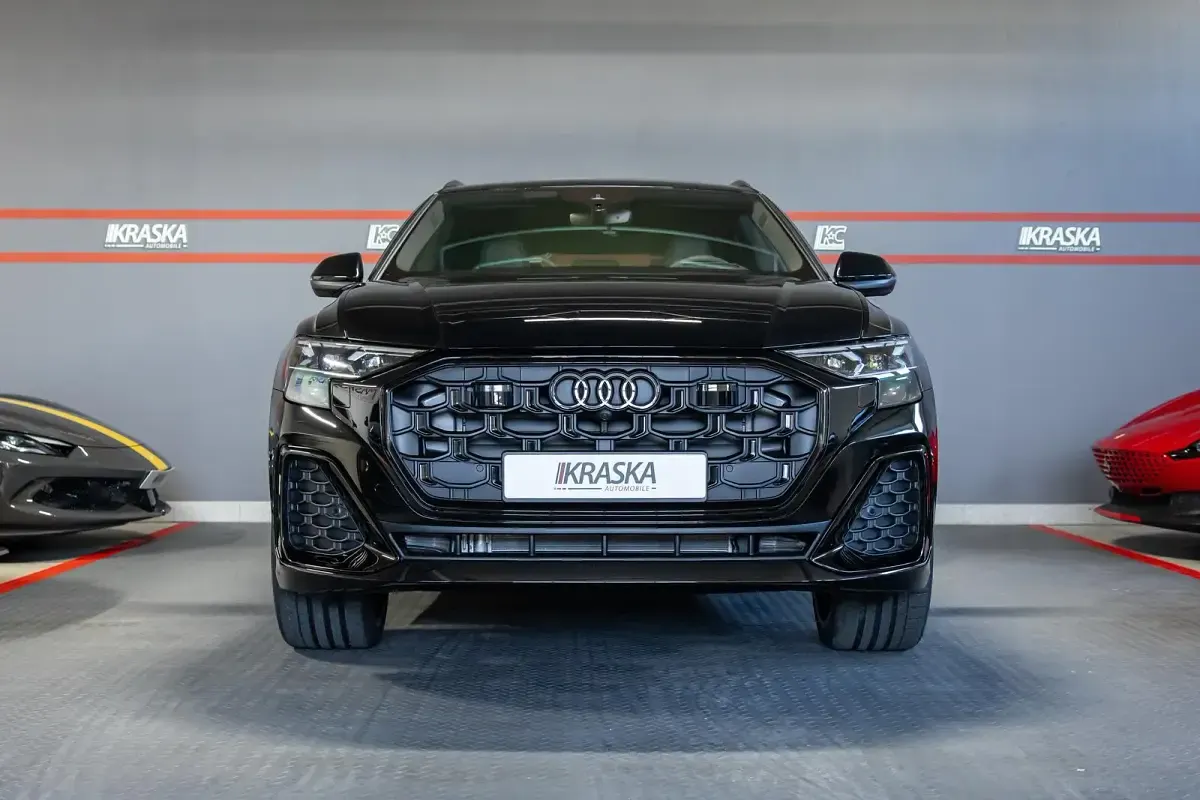 Gebraucht Audi Q8 Sport 330 PS (242 kW) 2026 Mythosschwarz metallic SUV