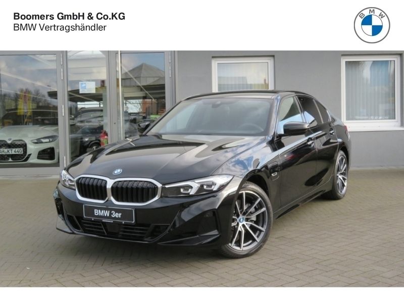 Schwarz Gebraucht 2024 BMW 320e Sport Line Limousine | 39.999 € (Etwas zu teuer) - Bild 1/4