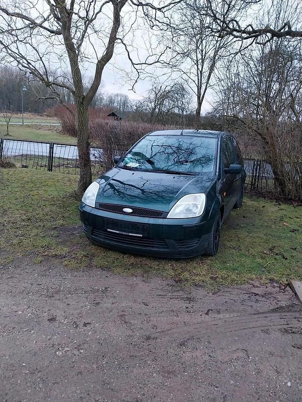 Gebraucht Ford Fiesta 60 PS (44 kW) 2004 Grün Kleinwagen