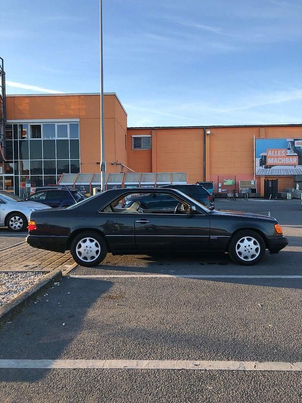 Schwarz Gebraucht 1992 Mercedes E300 Sportline Coupé | 15.999 € - Bild 1/4