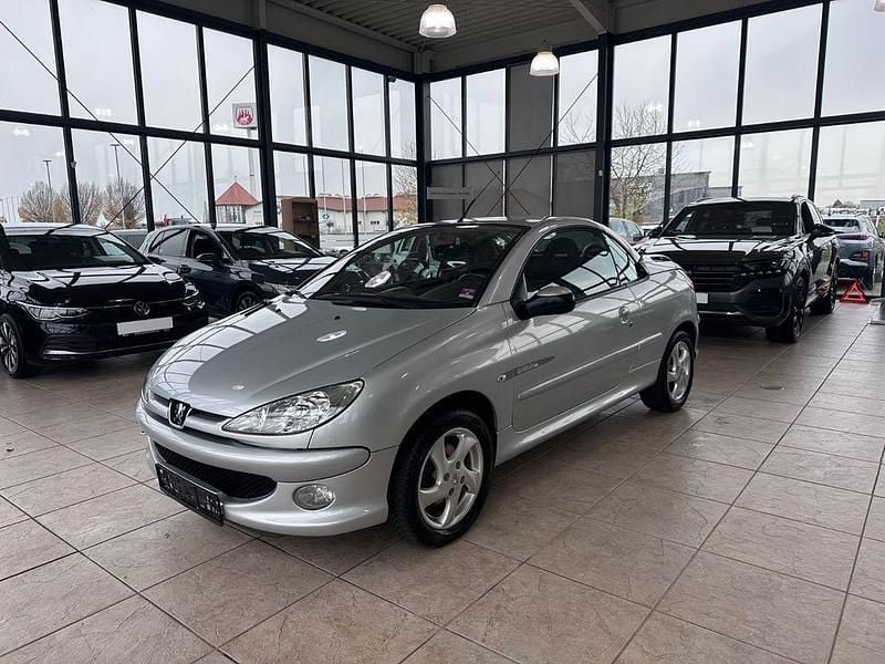 Silber Gebraucht 2005 Peugeot 206 CC Quiksilver Cabrio | 4.980 € - Bild 1/4