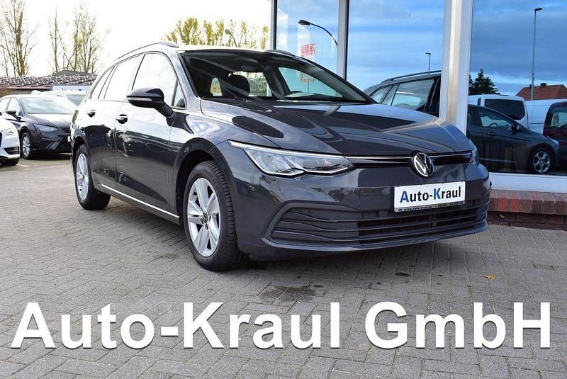 Gebraucht VW Golf VIII Life 116 PS (85 kW) 2021 Uranograu Kombi