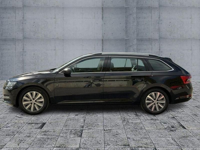 Gebraucht Skoda Superb Style 200 PS (147 kW) 2022 Schwarzmagic perleffekt Kombi