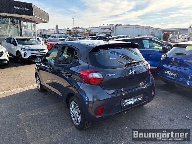 Gebraucht Hyundai i10 Select 67 PS (49 kW) 2024 Grau Kleinwagen