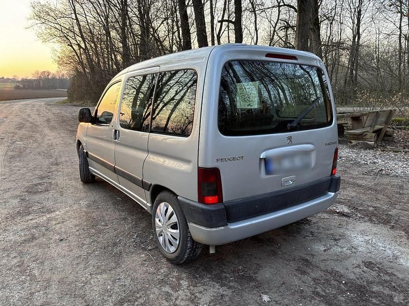 Gebraucht Peugeot Partner 107 PS (78 kW) 2003 Silber Van / Kleinbus