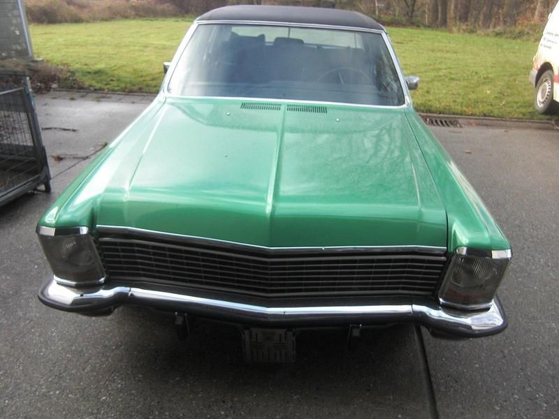 Grün Gebraucht 1977 Opel Diplomat Limousine | 17.500 € - Bild 1/4
