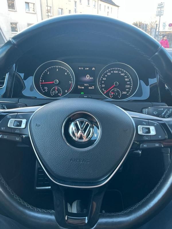 Gebraucht VW Golf VII 110 PS (80 kW) 2017 Grau Kombi