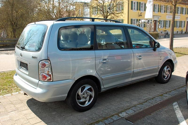 Gebraucht Hyundai Trajet 83 PS (61 kW) 2006 Silber Van / Kleinbus