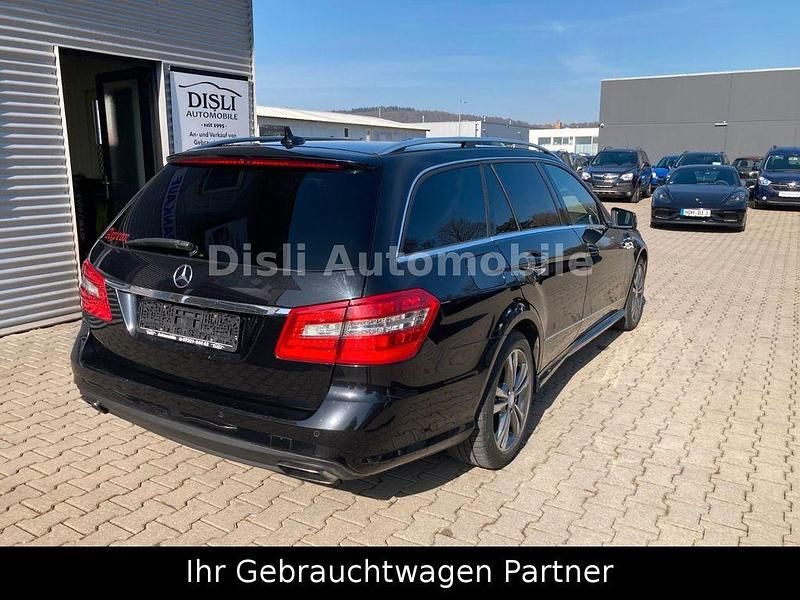 Gebraucht Mercedes E350 265 PS (194 kW) 2012 Schwarz Kombi