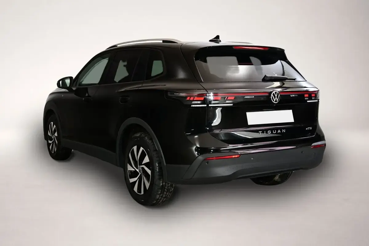 Neu VW Tiguan 150 PS (110 kW) 2026 Schwarz SUV