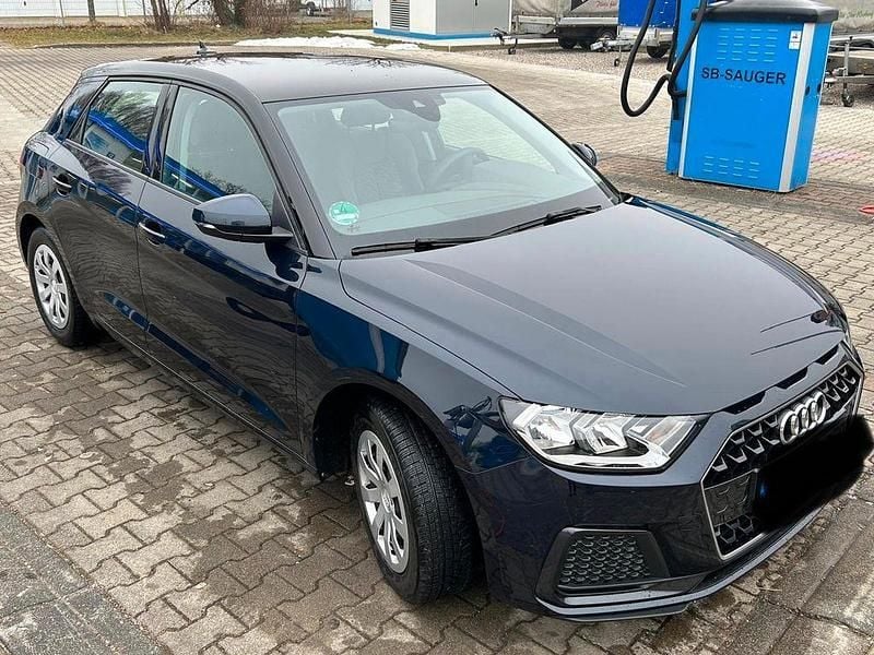 Blau Gebraucht 2020 Audi A1 Sportback Advanced Kleinwagen | 17.900 € (Superpreis) - Bild 1/4