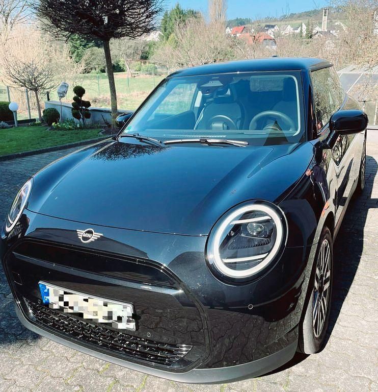Gebraucht Mini Cooper 135 kW (184 PS) 2025 Schwarz Kleinwagen