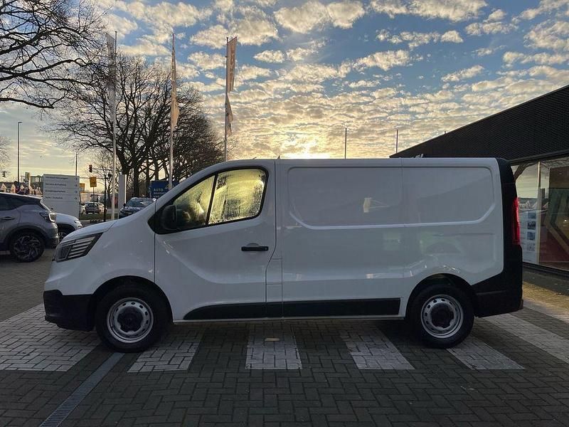 Gebraucht Renault Trafic Komfort 131 PS (96 kW) 2025 Arktisweiß Van / Kleinbus