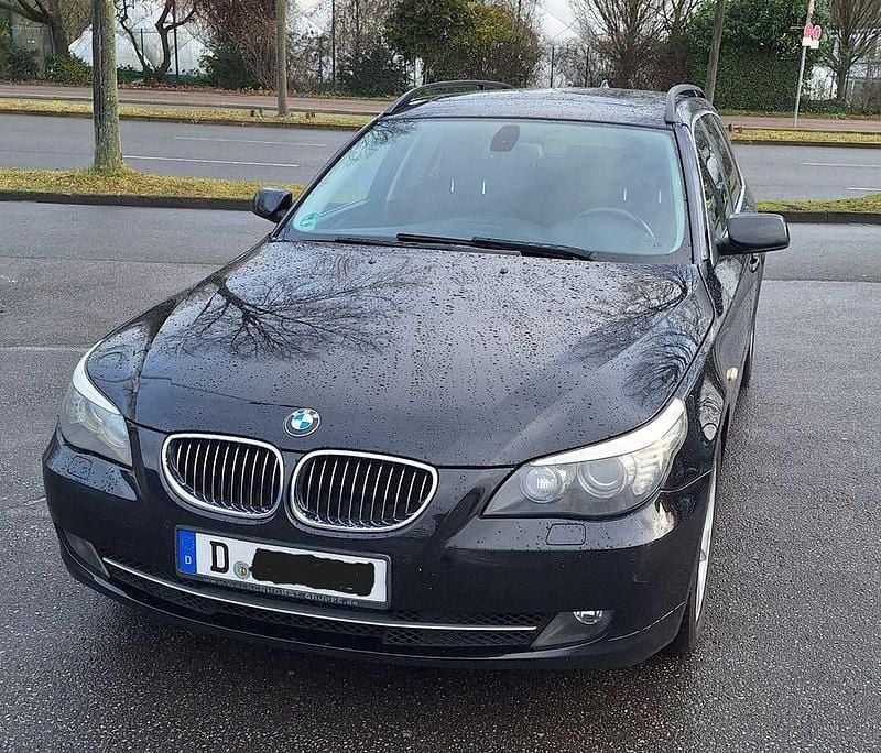Gebraucht BMW 525 197 PS (144 kW) 2007 Schwarz Kombi