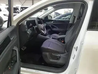 Gebraucht VW Tiguan Goal 131 PS (96 kW) 2025 Pure white SUV