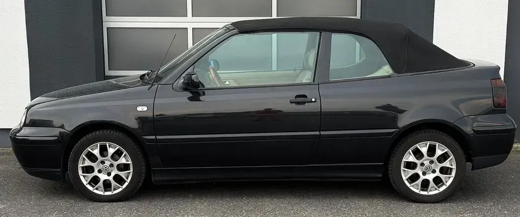 Gebraucht VW Golf Highline 116 PS (85 kW) 2001 Schwarz Cabrio