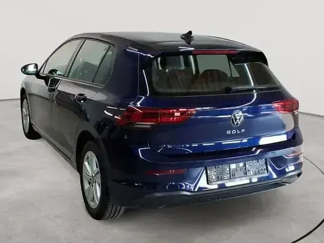 Gebraucht VW Golf VIII Life 116 PS (85 kW) 2022 Atlantic blue metallic Limousine