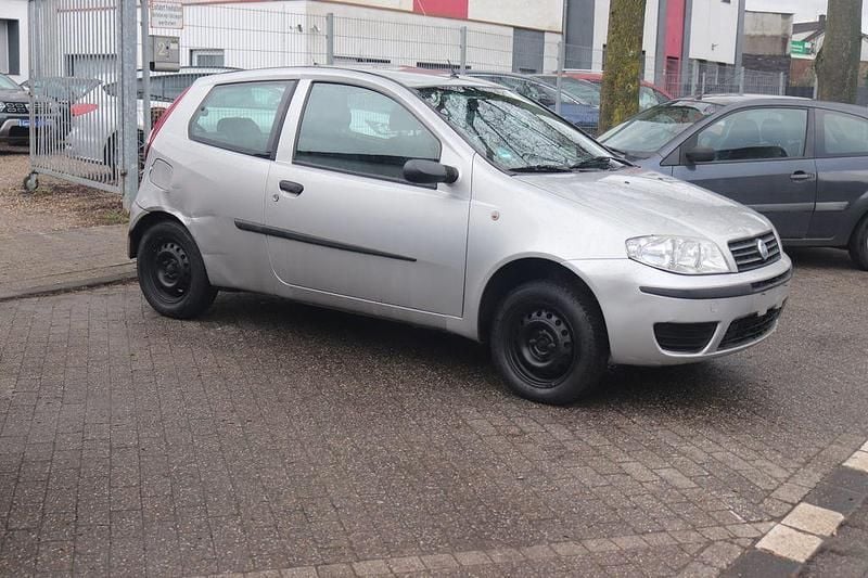 Gebraucht Fiat Punto 60 PS (44 kW) 2006 Grau Kleinwagen
