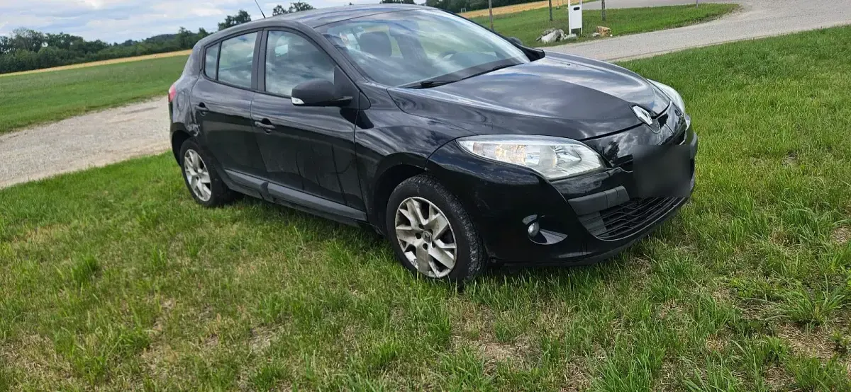 Gebraucht Renault Mégane III 110 PS (80 kW) 2011 Schwarz Limousine