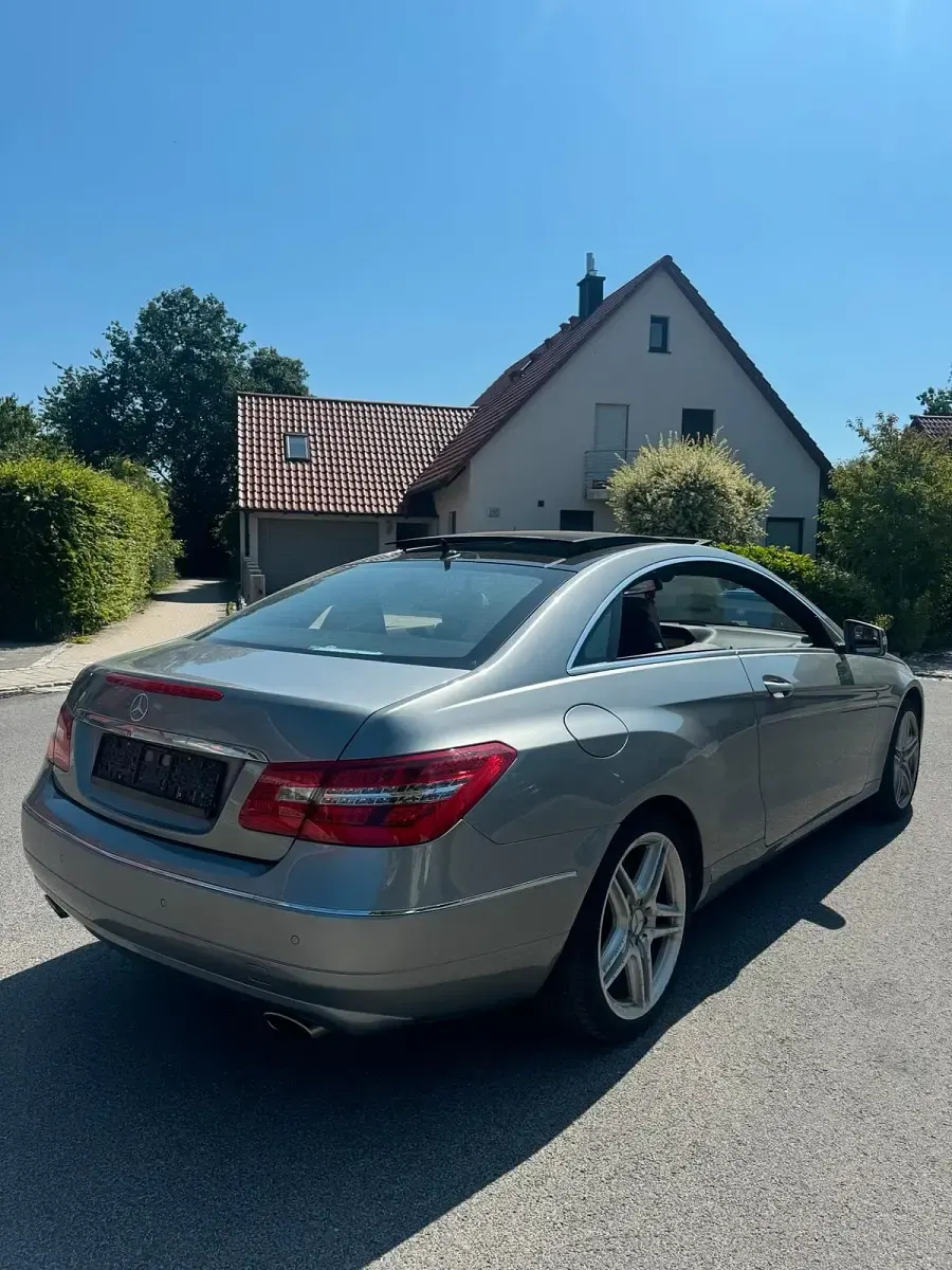 Gebraucht Mercedes E350 292 PS (214 kW) 2010 Coupé