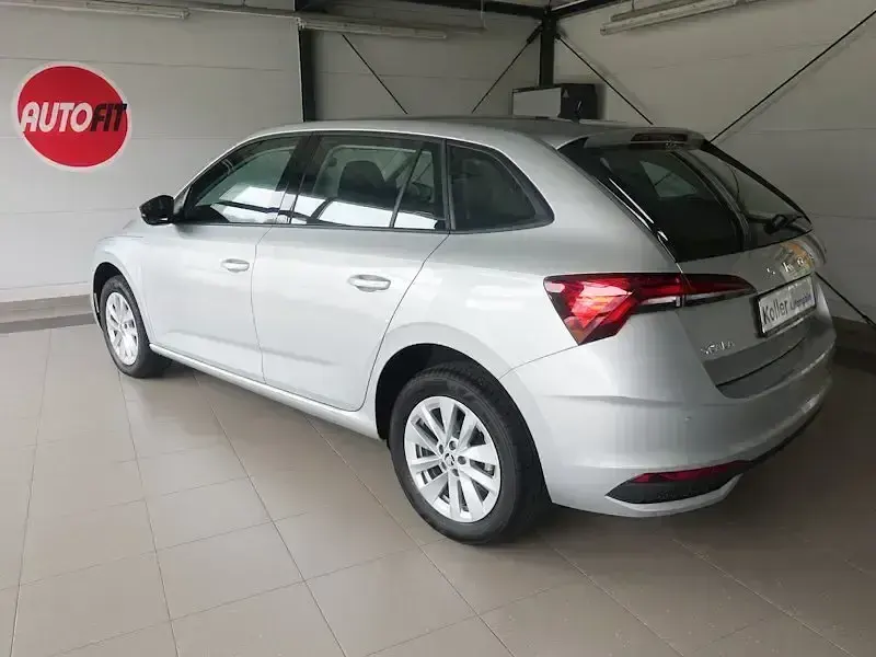 Gebraucht Skoda Scala Selection 116 PS (85 kW) 2025 Silber (brillant silber metallic) Kleinwagen