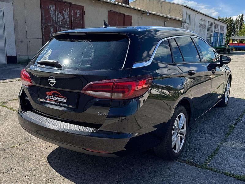 Second-hand Opel Astra Dynamic 136 CP (100 kW) 2018 Negru Break