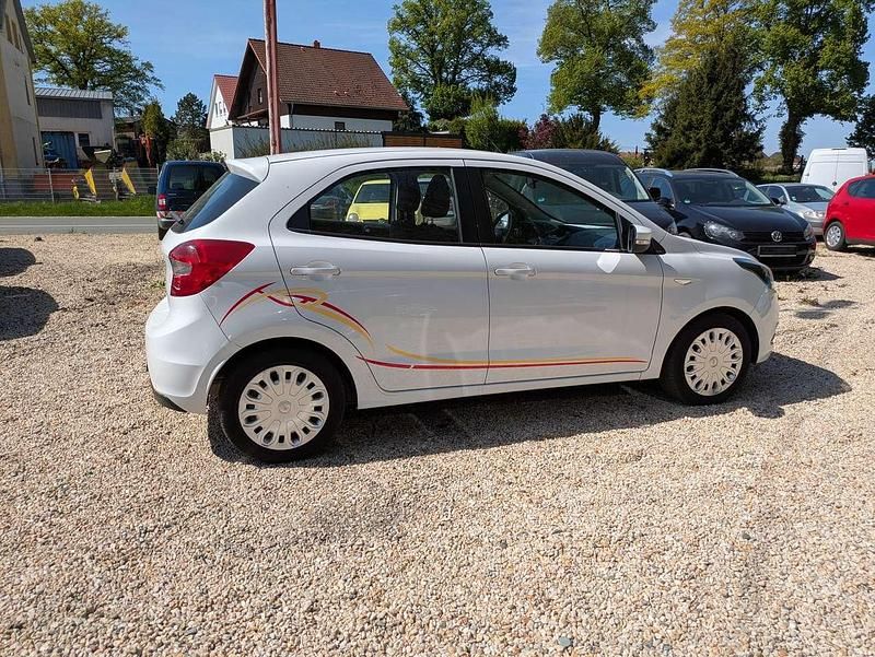 Gebraucht Ford Ka 86 PS (63 kW) 2017 Weiß Limousine