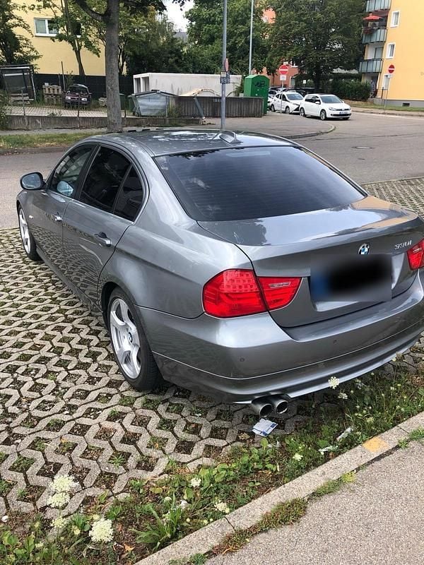 Second-hand BMW 330 272 CP (200 kW) 2011 Gri Berlinǎ