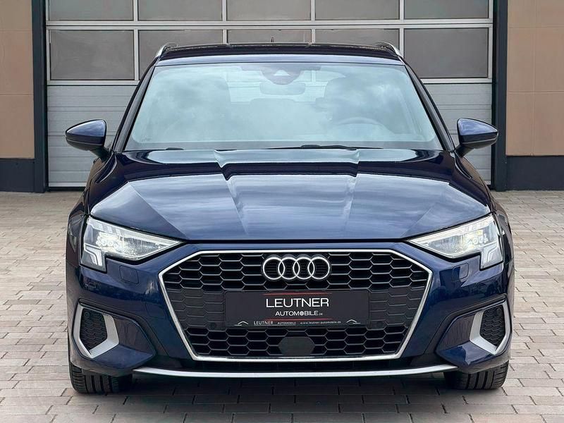 Używany Audi A3 Advanced 150 KM (110 kW) 2023 Niebieski Sedan/Limuzyna