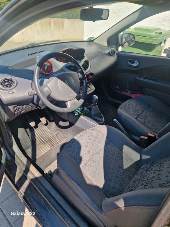 Grau Gebraucht 2011 Renault Twingo Kleinwagen | 1.700 € (Superpreis) - Bild 1/3