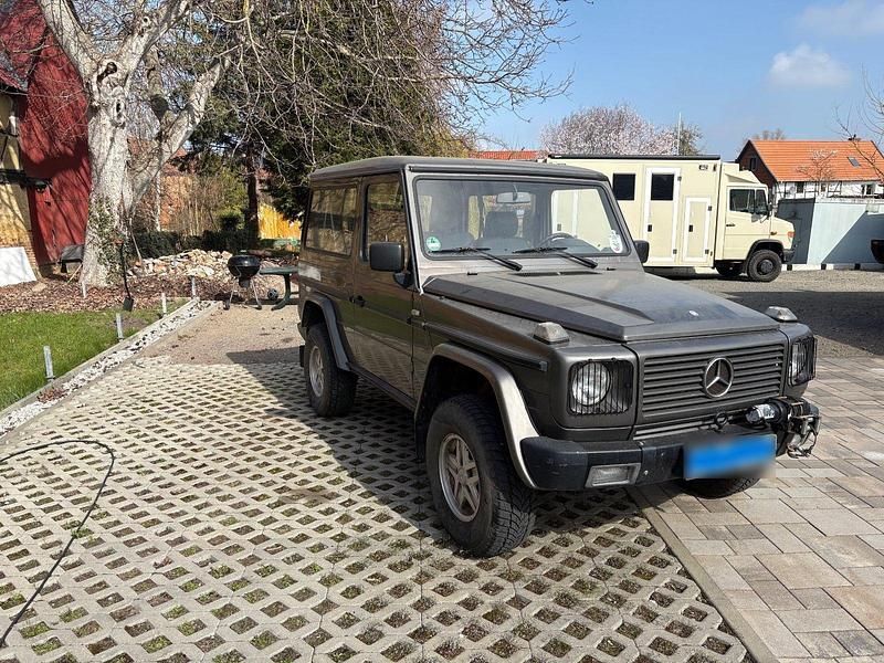Gebraucht Mercedes 230 126 PS (92 kW) 1992 SUV