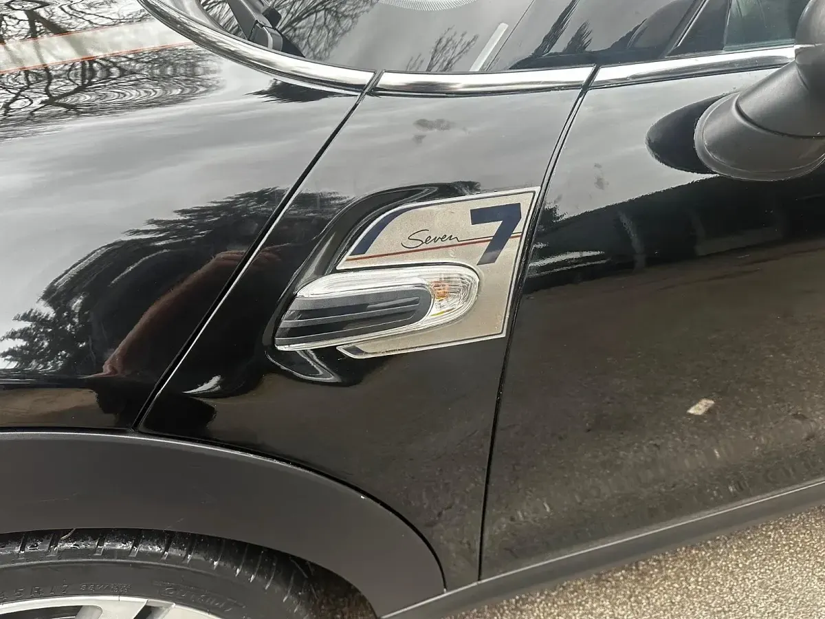 Gebraucht Mini Cooper Seven 136 PS (100 kW) 2016 Schwarz Kleinwagen