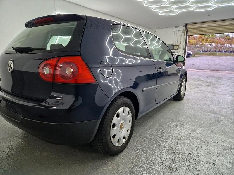 Używany VW Golf Trendline 105 KM (77 kW) 2004 Niebieski Coupe