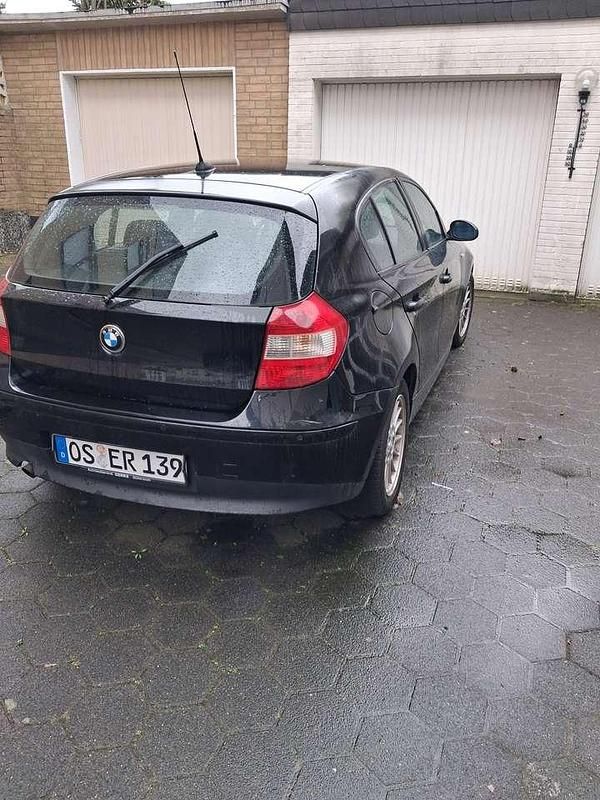 Gebraucht BMW 116 116 PS (85 kW) 2005 Schwarz Kleinwagen