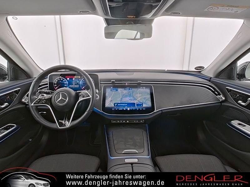 Gebraucht Mercedes E220 Avantgarde 197 PS (144 kW) 2024 Schwarz Limousine