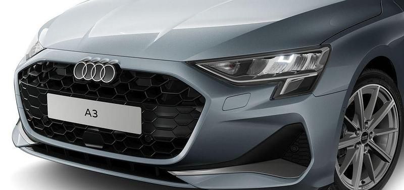 Gebraucht Audi A3 Advanced Plus 150 PS (110 kW) 2025 Grau Limousine