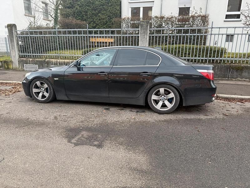 Schwarz Gebraucht 2006 BMW 525 Limousine | 3.200 € (Guter Preis) - Bild 1/3