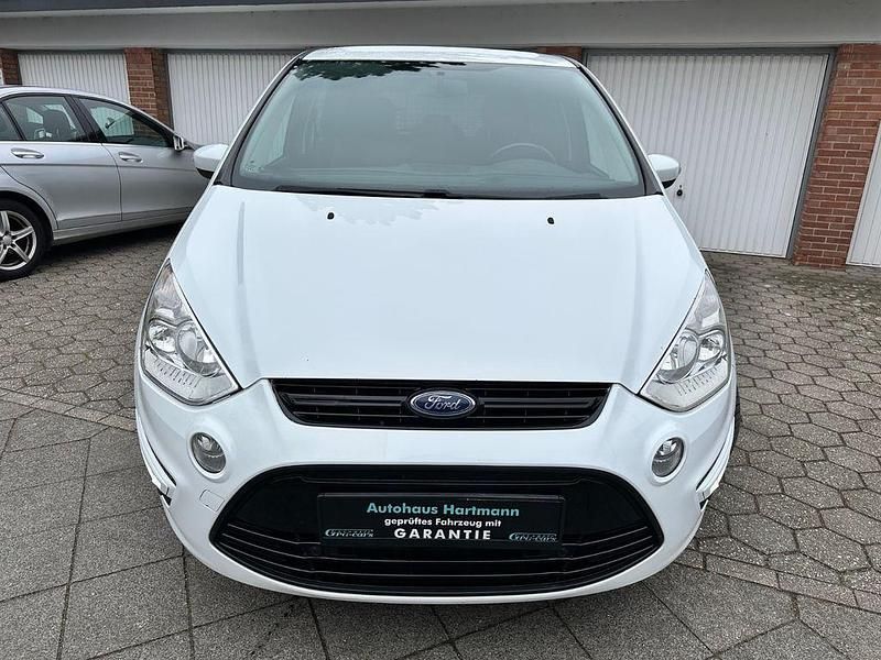 Gebraucht Ford S-MAX Trend 140 PS (102 kW) 2012 Weiß Van / Kleinbus