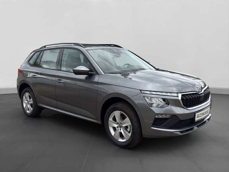 Graphitegrau metallic Neu 2025 Skoda Kamiq Selection SUV | 27.500 € (Etwas zu teuer) - Bild 1/1