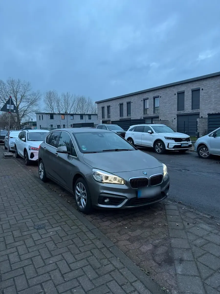 Gebraucht BMW 225 iPerformance 221 PS (162 kW) 2017 Beige Limousine