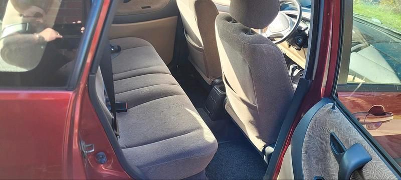 Gebraucht Suzuki Liana 90 PS (66 kW) 2002 Rot Kombi