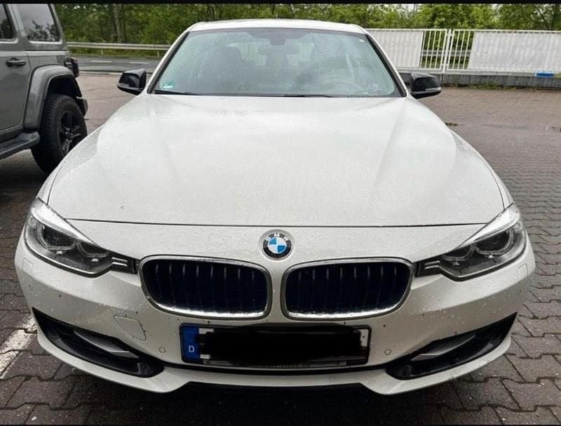 Gebraucht BMW 316 136 PS (100 kW) 2013 Weiß Limousine