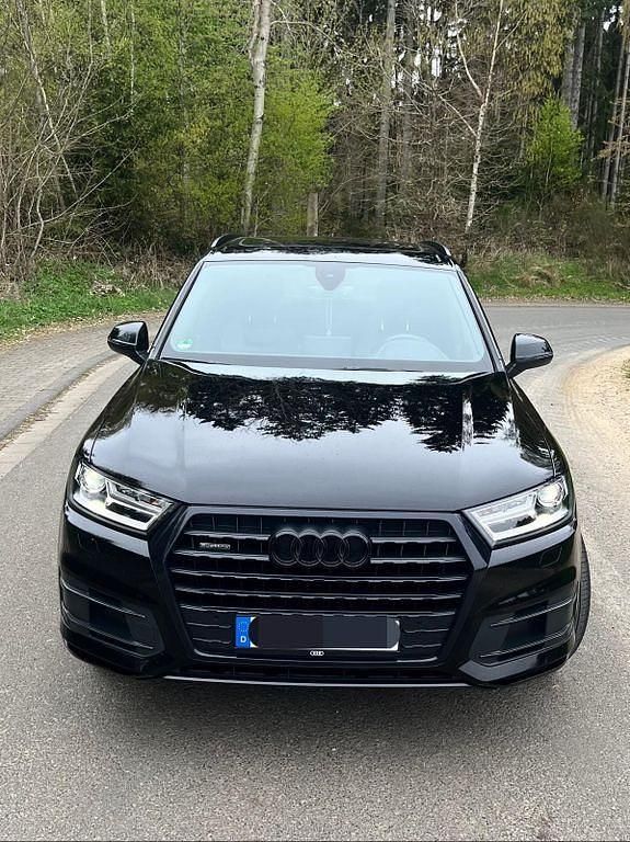 Gebraucht Audi Q7 Ambiente 218 PS (160 kW) 2018 Schwarz SUV