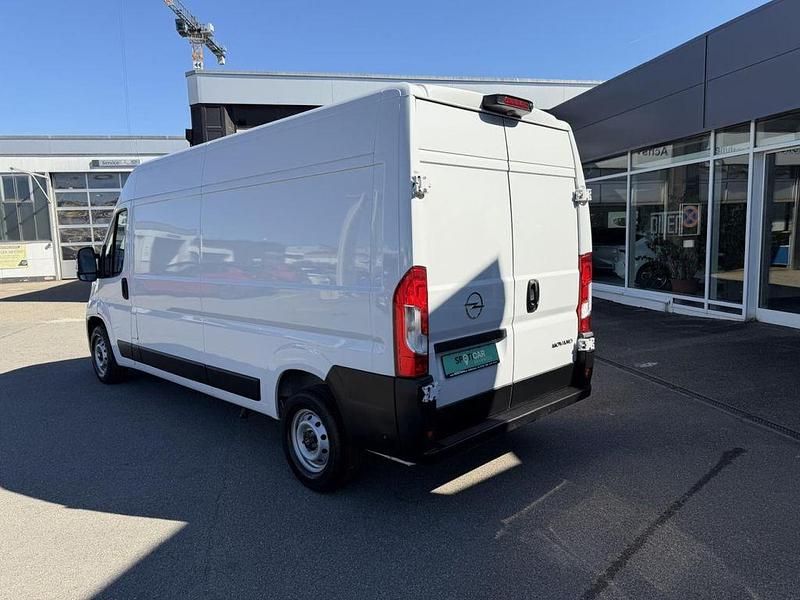 Gebraucht Opel Movano 140 PS (102 kW) 2024 Casablancaweiss (weiß) Van