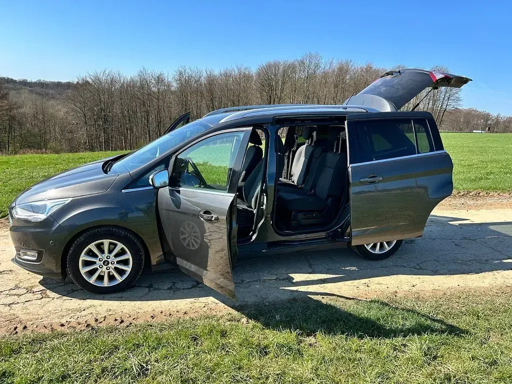 Gebraucht Ford Grand C-Max Ambiente 125 PS (91 kW) 2018 Grau Van / Kleinbus
