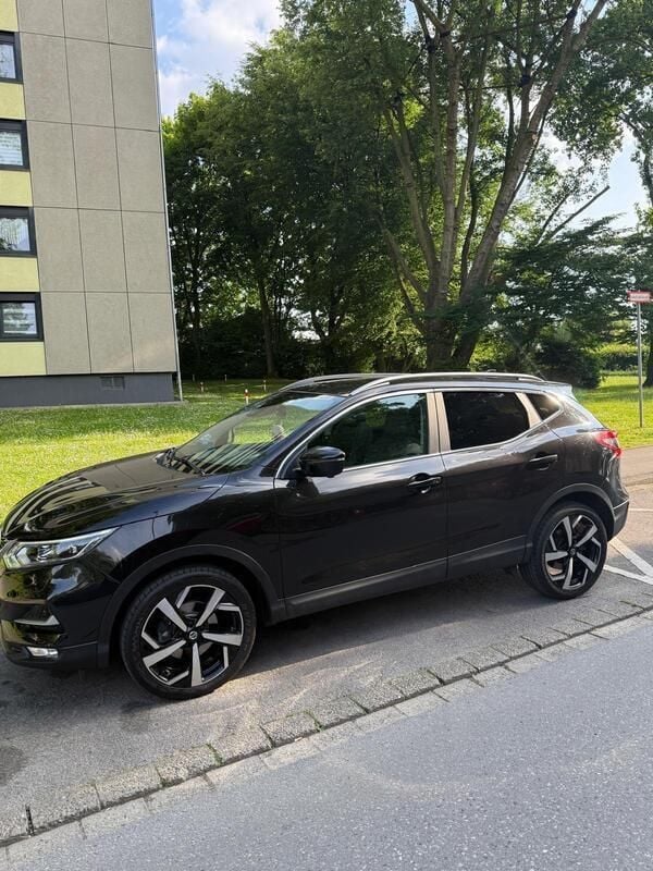 Schwarz Gebraucht 2020 Nissan Qashqai Tekna SUV | 19.000 € (Fairer Preis) - Bild 1/4