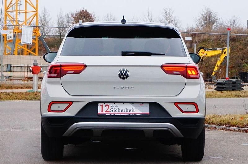 Gebraucht VW T-Roc Life 150 PS (110 kW) 2023 Grau SUV