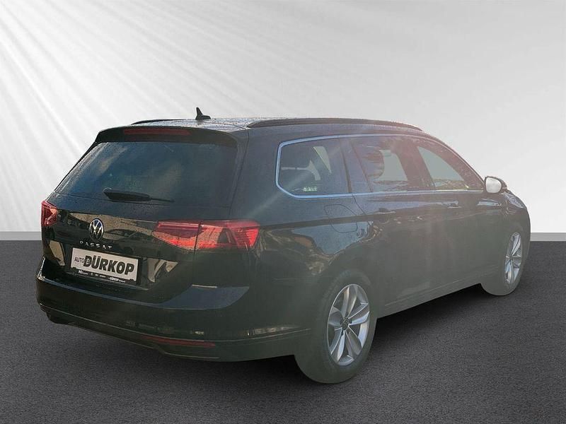 Gebraucht VW Passat Business 190 PS (139 kW) 2022 Schwarz Kombi