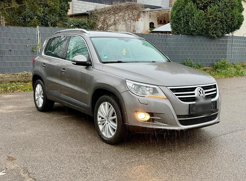 Grau Gebraucht 2010 VW Tiguan SUV | 4.800 € (Superpreis) - Bild 1/4