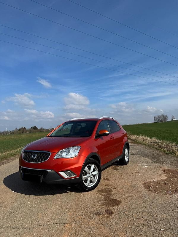 Rot Gebraucht 2012 Ssangyong (KGM) Korando SUV | 5.500 € - Bild 1/4